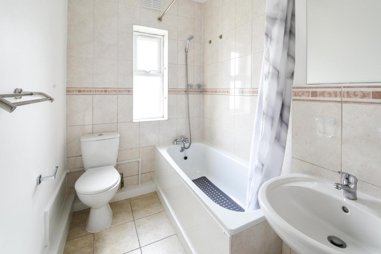 Great Spacious 2 Bedroom Flat Hendon Kültér fotó